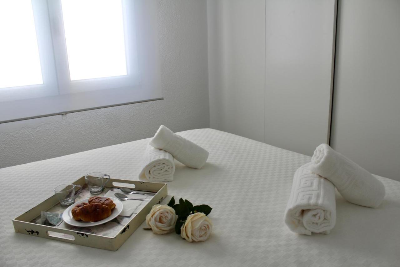 Wish Suite Campana De Sevilla ภายนอก รูปภาพ